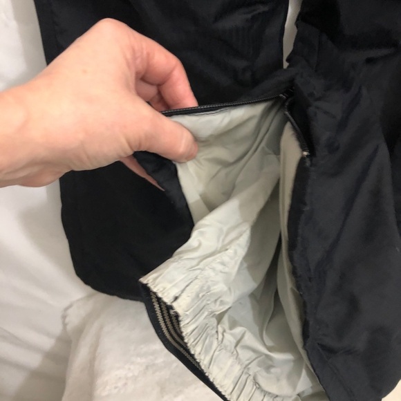 - Youth Black Ski Pants. Ripzone XL - Picture 4 of 9